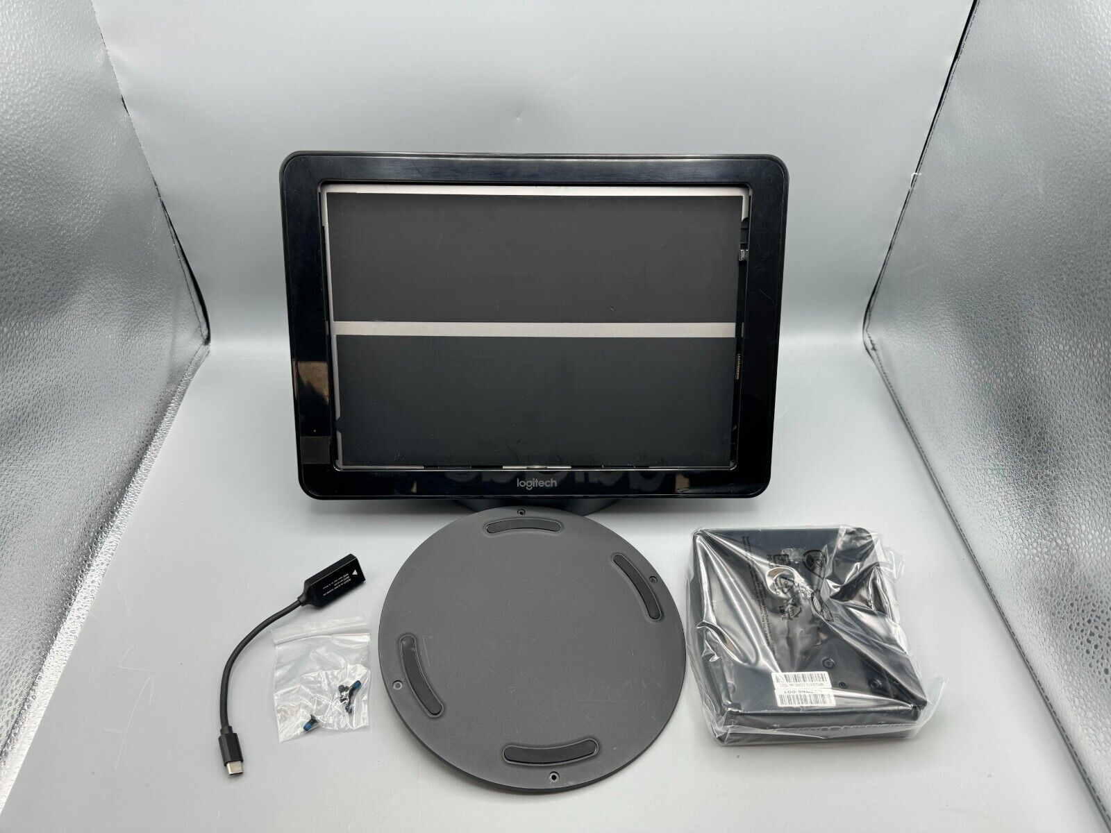 Logitech V-U0038 SmartDock For Surface Pro Video Conferencing