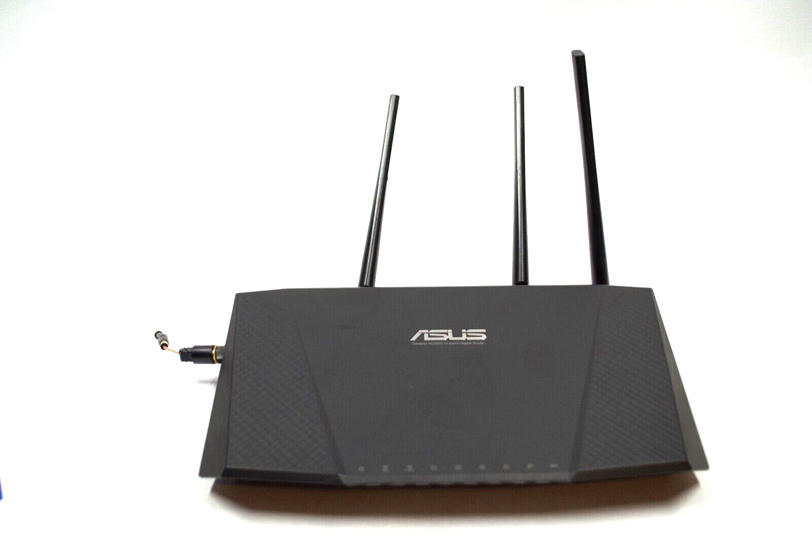 ASUS RT-AC3200 1300 Mbps 4 Port Tri-Band Wireless Router (RT-AC3200) Y9