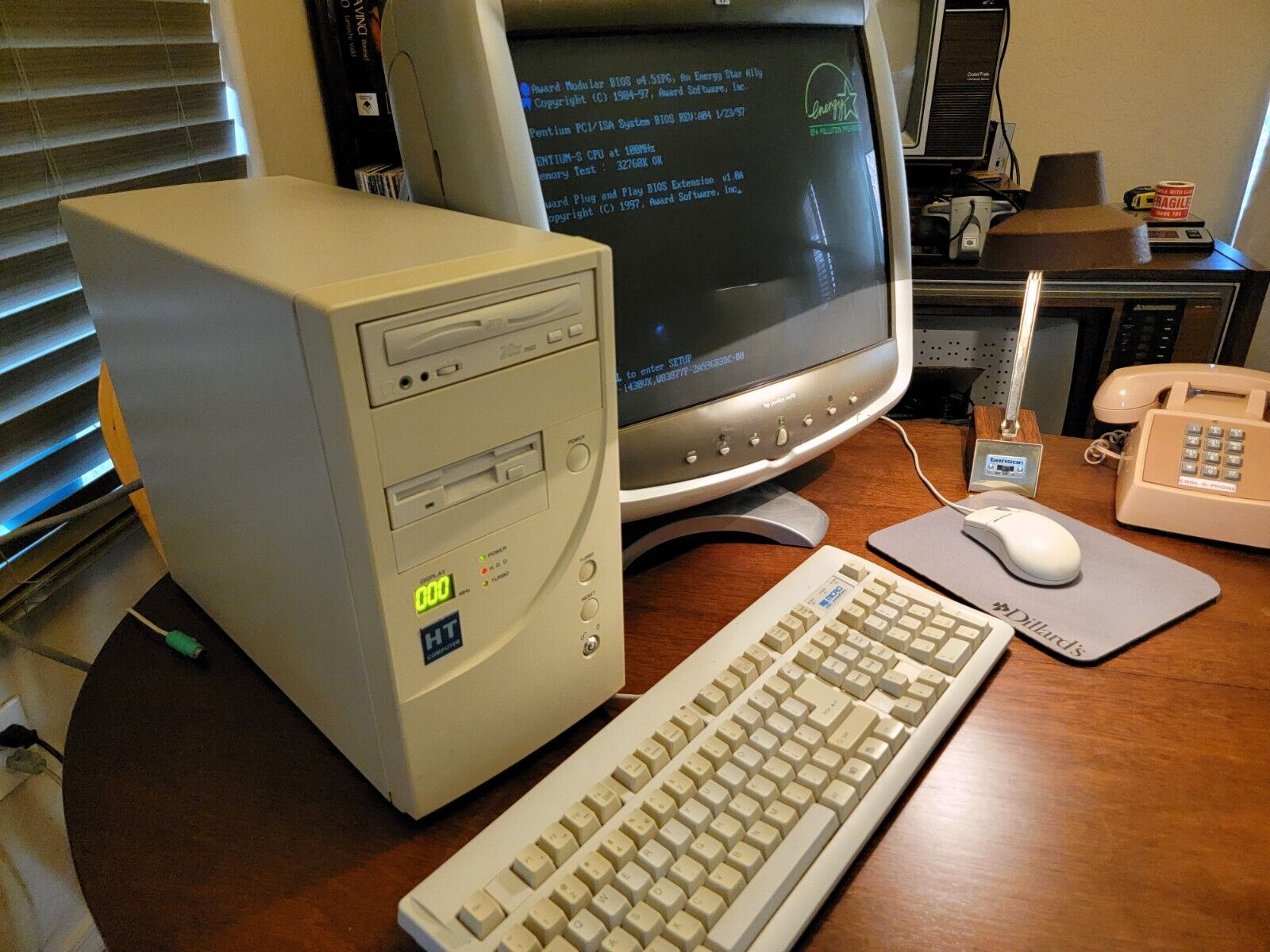 Vintage 1995 HT Computers Pentium S Beige Desktop PC - No Boot