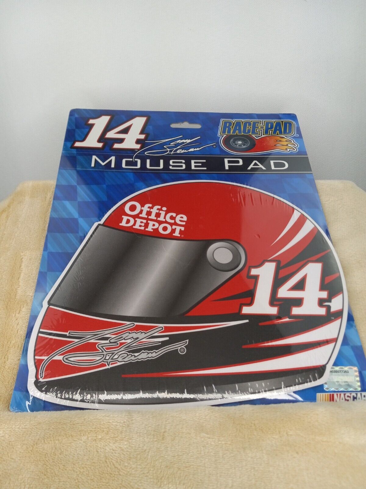 Nascar Race-Pad Helmet Mouse Pad Tony Stewart 14...BRAND NEW