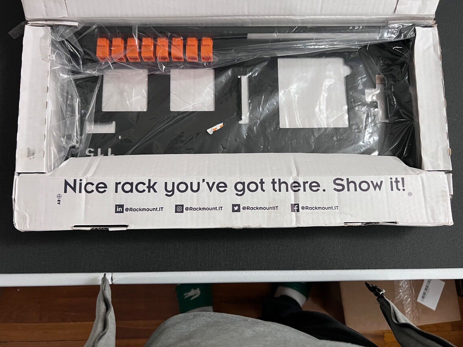 R RACKMOUNT·IT | Rack Mounting Kit for SonicWall (RM-SW-T10)