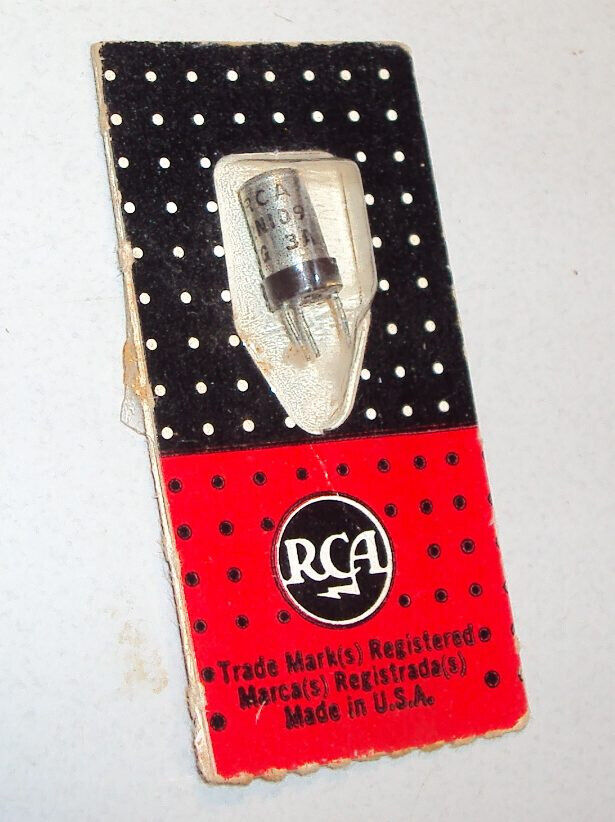 RCA 2N109 Germanium Transistor from the 1950\'s in original package Mint