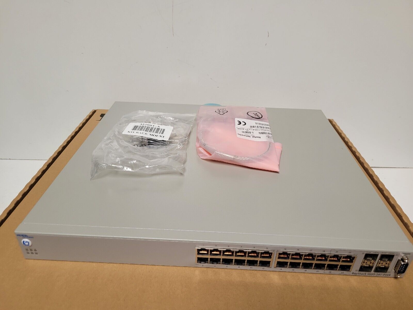 Nortel BayStack 5520-24T-PWR 24-Port Ethernet Switch NEW