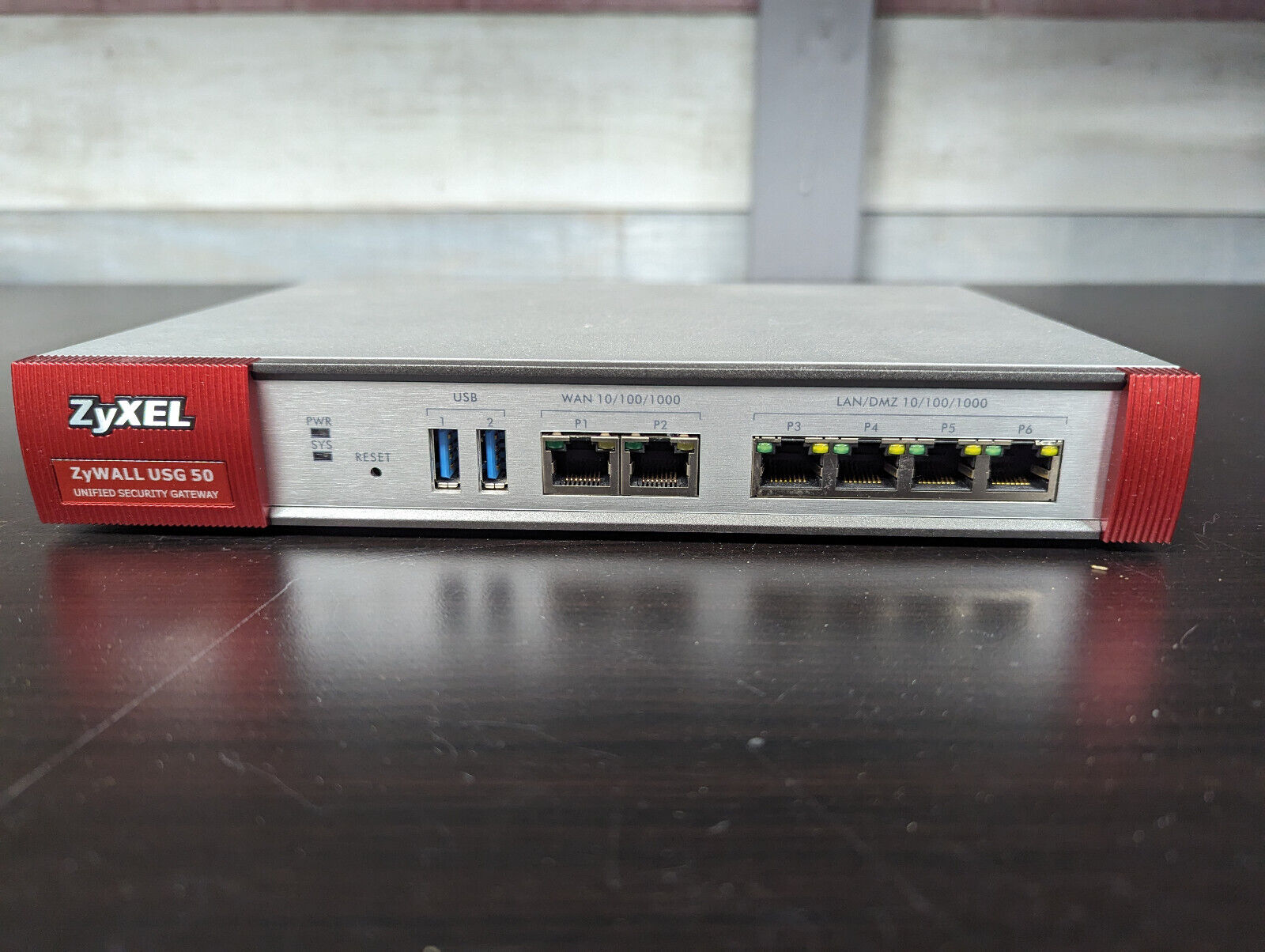 Zyxel Usg40 Unified 5 Port Gigabit Ethernet  Desktop Security Gateway