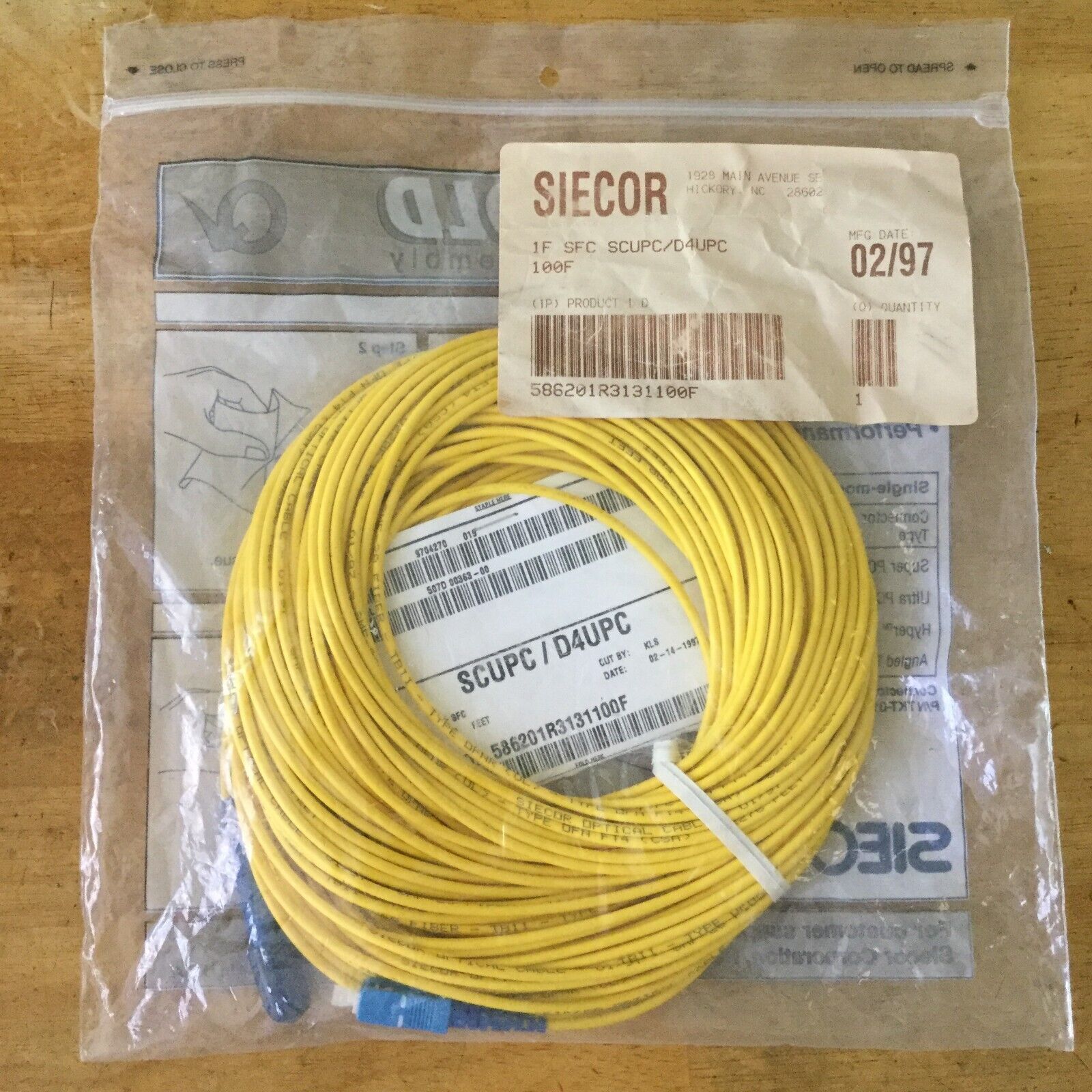 Siecor/Corning Fiber Optic Patch Cord Jumper Cable 1F SFC SC/D4 (UPS) - 100 FT