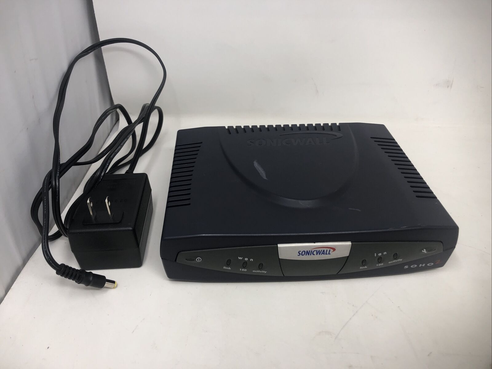 SONICWALL SOHO 2 FIREWALL INTERNET SECURITY - PREOWNED