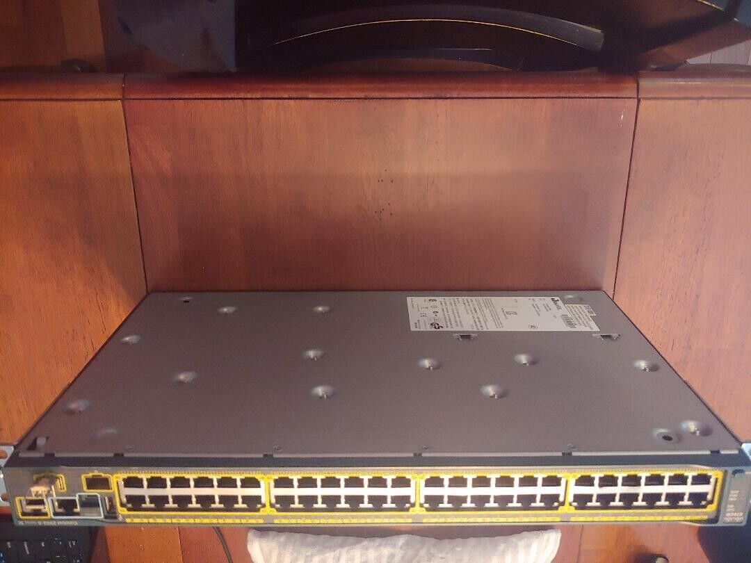 Cisco Catalyst 2960-S WS-C2960S-48TS-S SI Series 48-Port Gigabit Network Switch