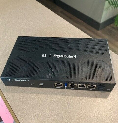 Ubiquiti Networks EdgeRouter X 4 Port Gigabit Router  DOES NOT COME WITH CORD