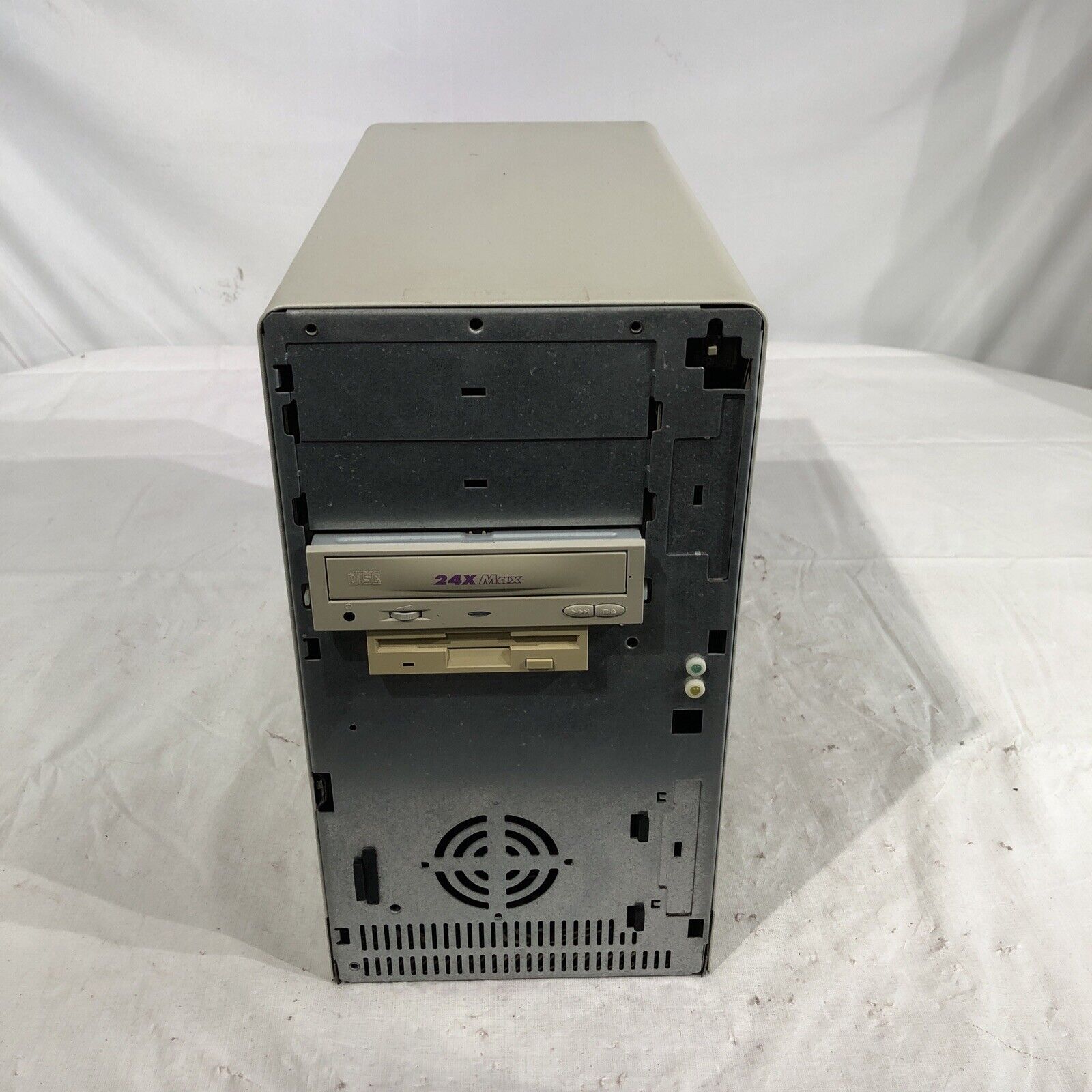 Vintage Computer Intel Pentium 133 MHz 48 MB ram No HDD/No OS