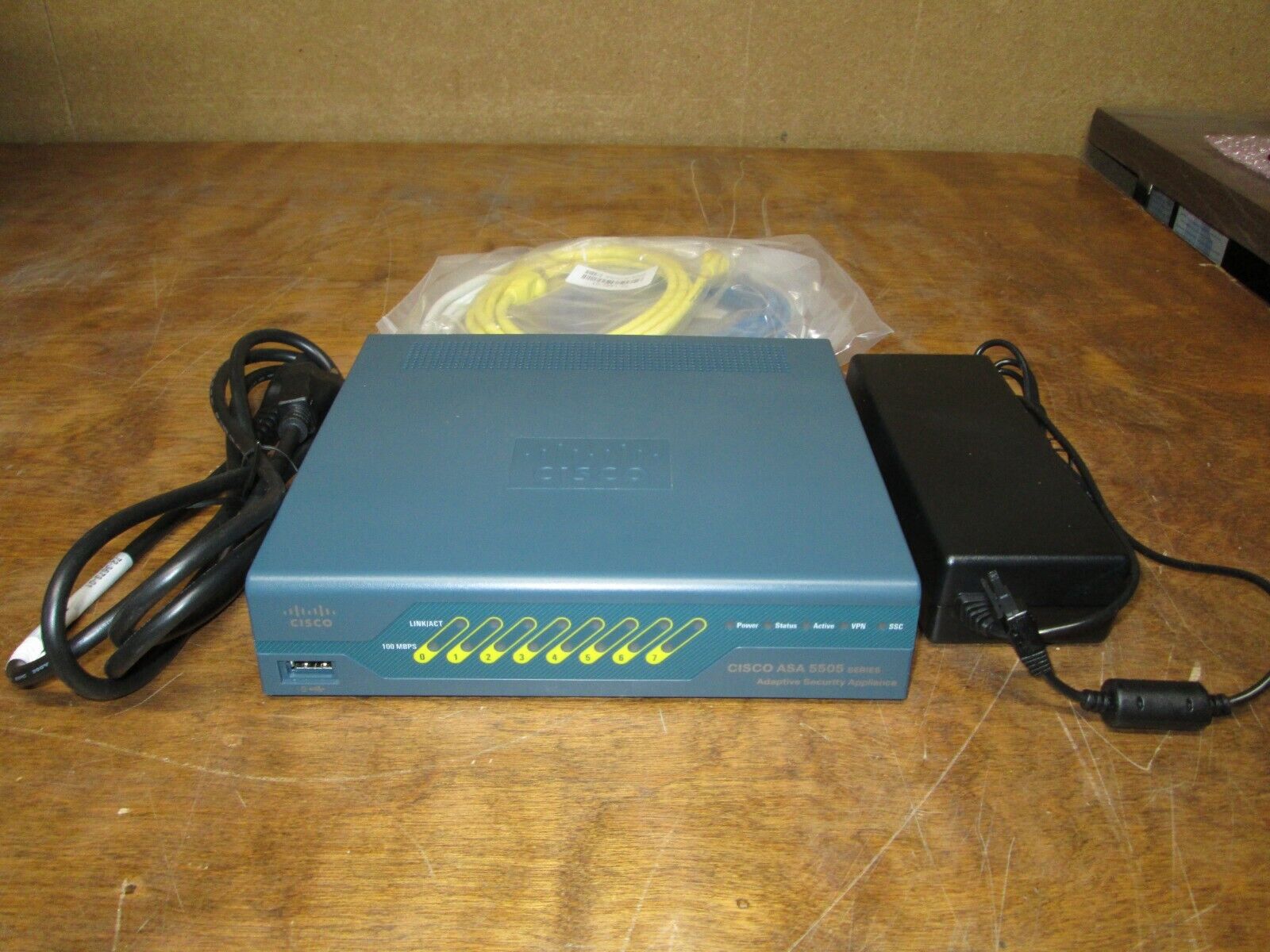 Cisco ASA 5505 Series Adaptive Firewall Security Appliance ASA5505-BUN-K9