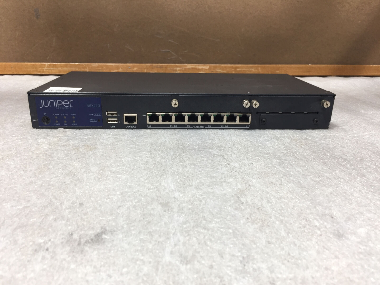 Juniper Networks SRX220 8 Port PoE Switch Good Condition Factory Reset