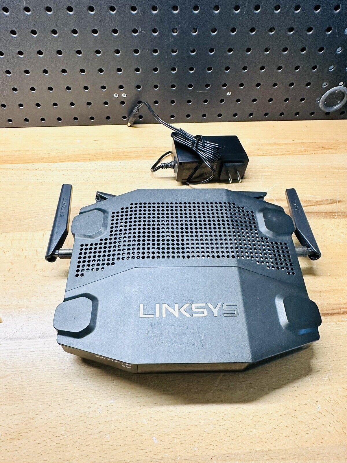 (R) Linksys WRT32X Router BLACK Wifi Router Bundle with Power Adapter
