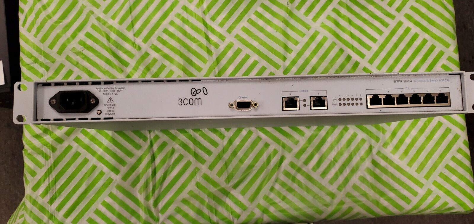 3Com Wireless LAN Switch (3CRWX120695A)