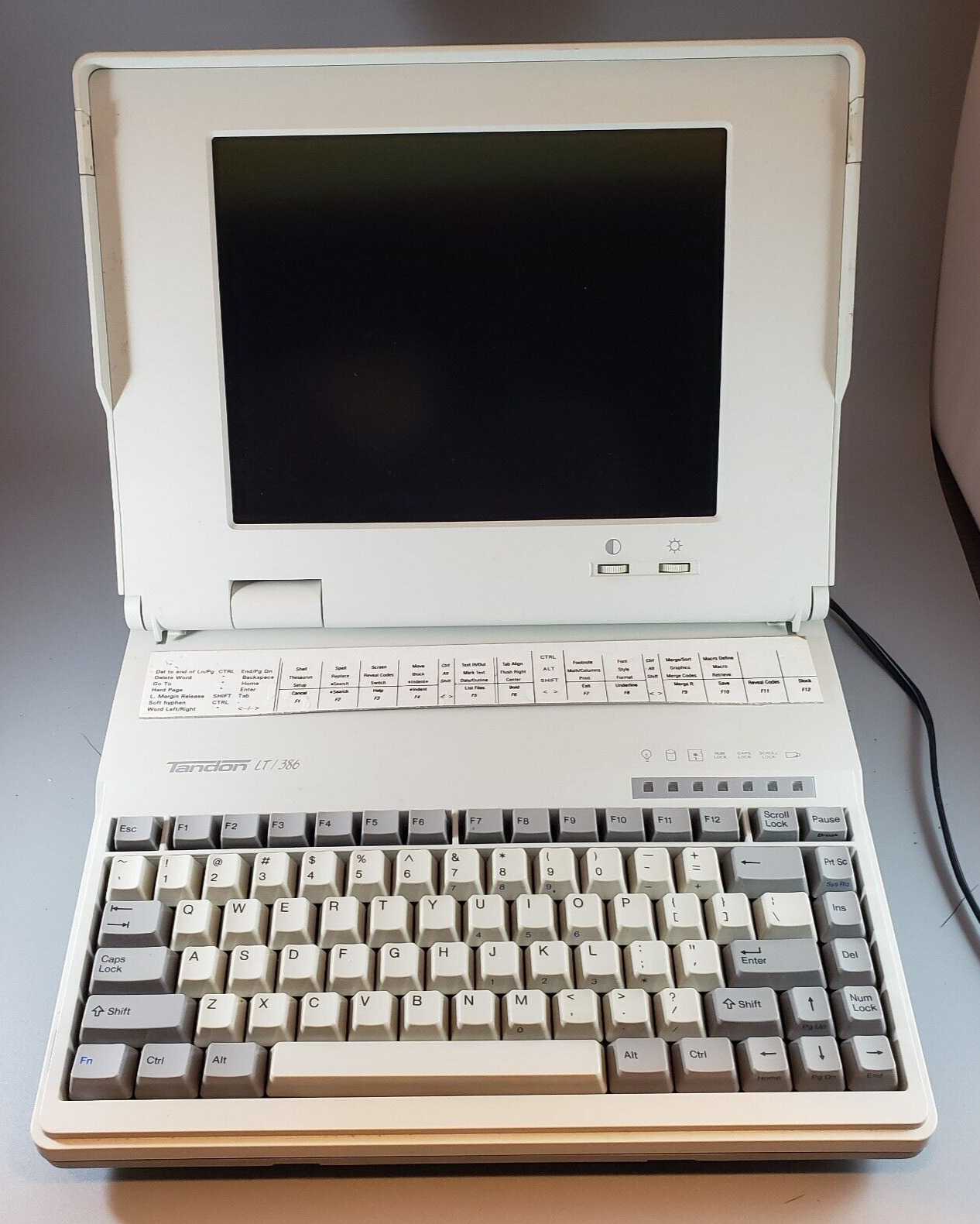 Rare Vintage Tandon LT/386 Laptop w/ Power Supply - Works