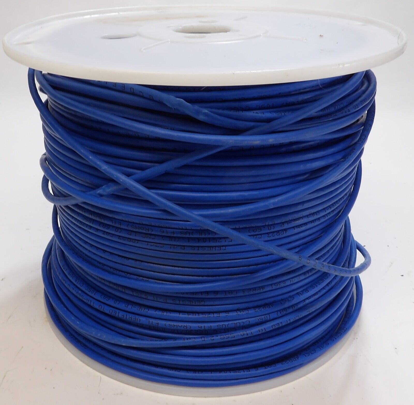 Genesis 63611106 CAT6 Plenum Cable, 23/4 Solid BC, UTP, CMP, FT6, 1000\'