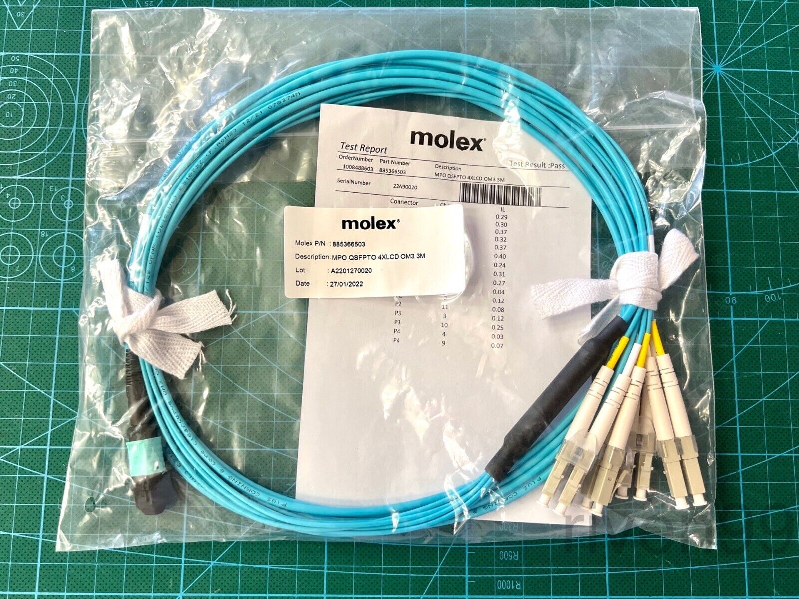 MOLEX QSFP MPO/MTP 8F to 4x LC Fiber Optic Breakout Cable, Multimode OM3 Aqua