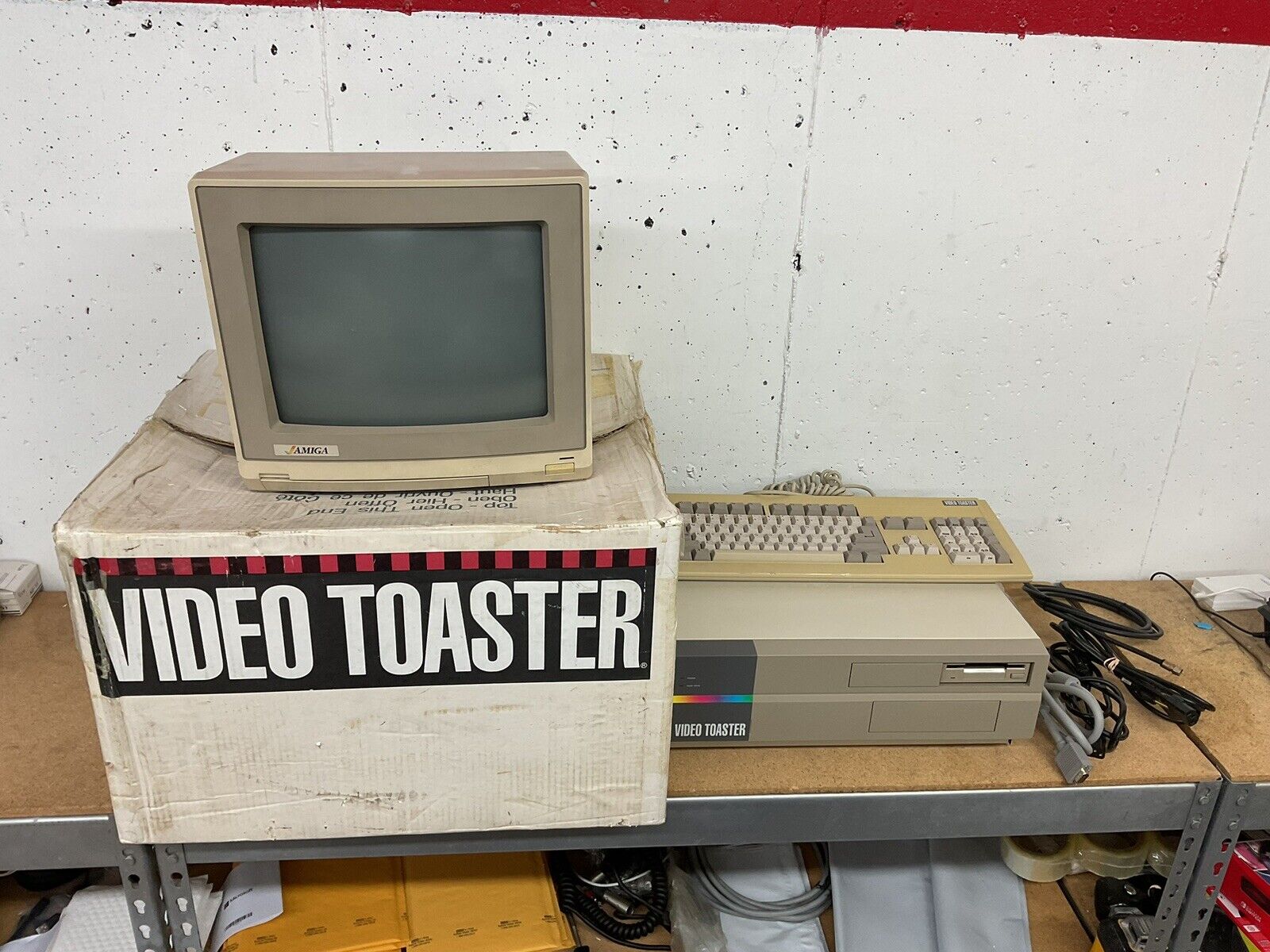 NewTek Video Toaster Amiga A2000 Computer W/Original Box, Monitor Keyboard CLEAN
