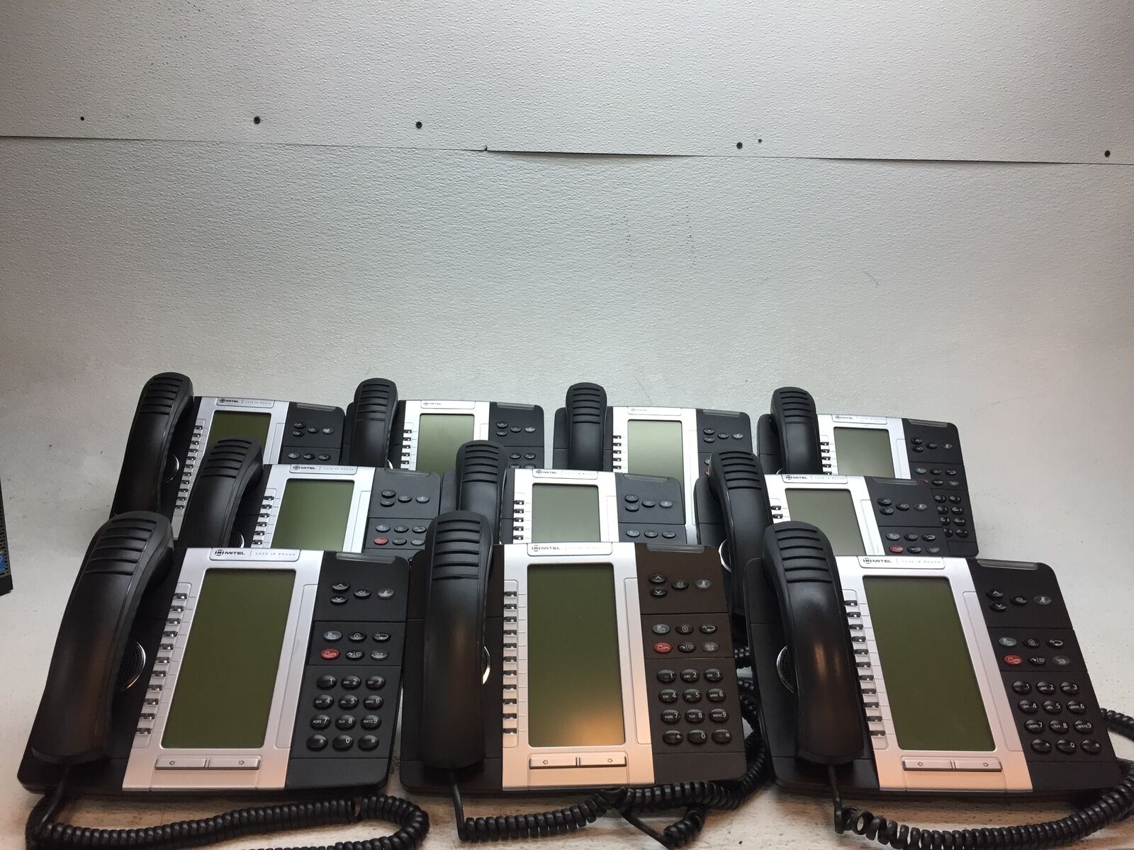 Lot of 10 Mitel 5330 IP VoIP Dual Mode Office Phones w/ Handsets & PoE Stands