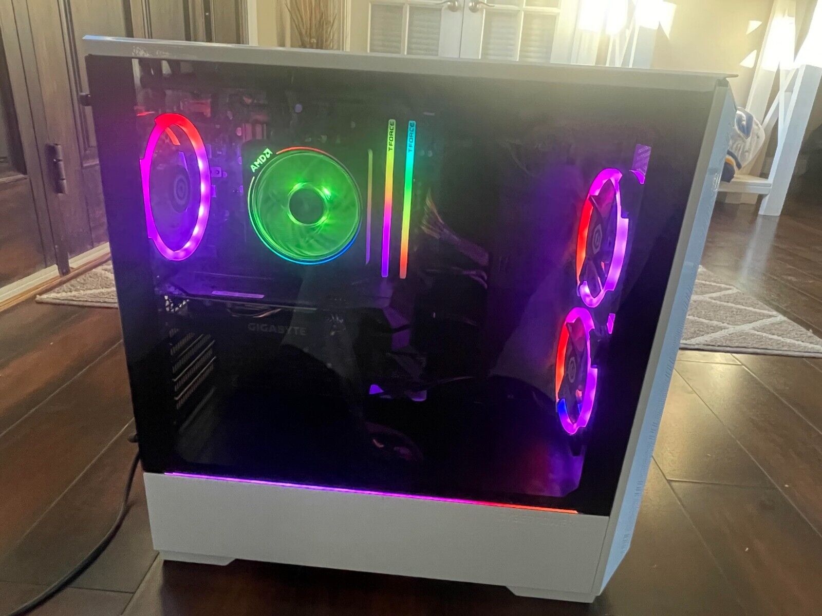 cyber power pc. white. Esports gaming pc