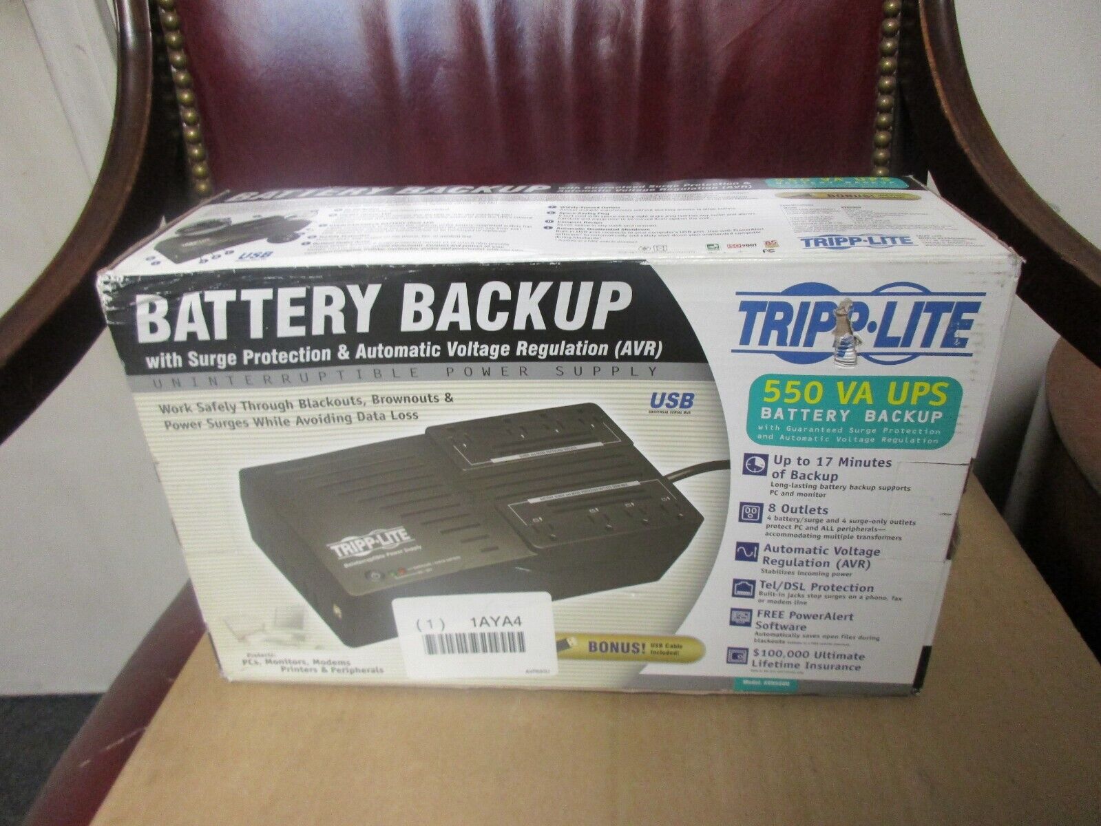 Tripp Lite AVR Series Battery Backup 120V 550VA 300W Model AVR550U (NEW)
