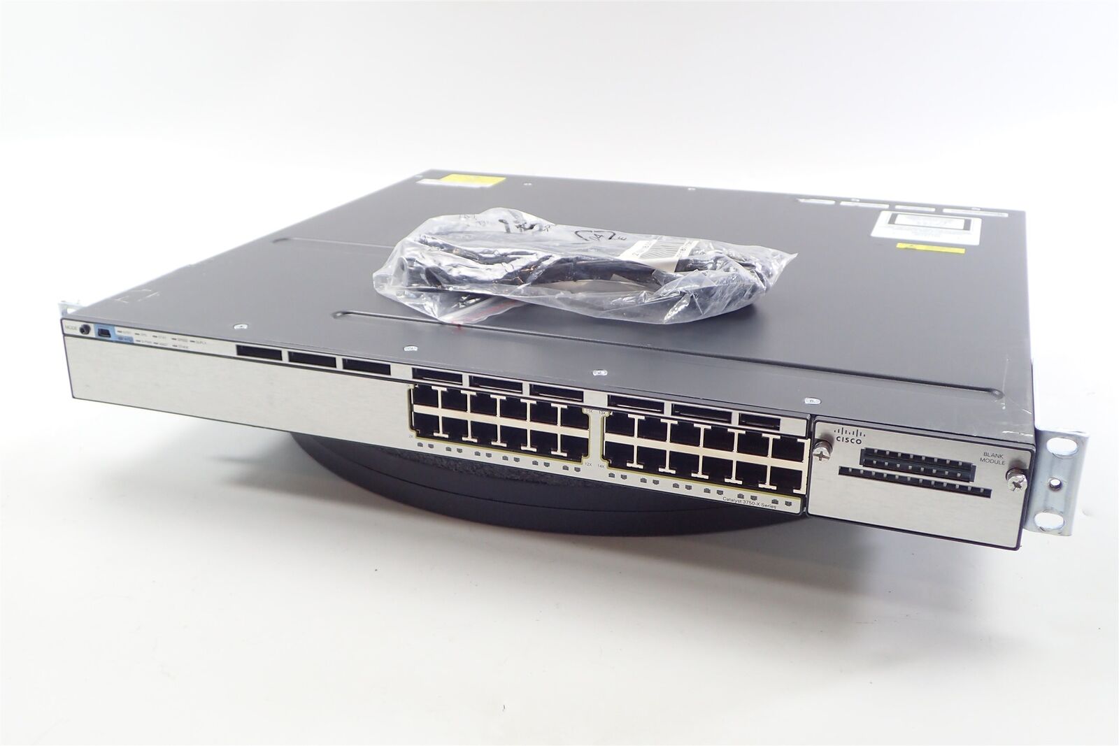 Cisco WS-C3750X-24T-S 24-Port Gigabit Ethernet Switch 1xPSU • Blank Module