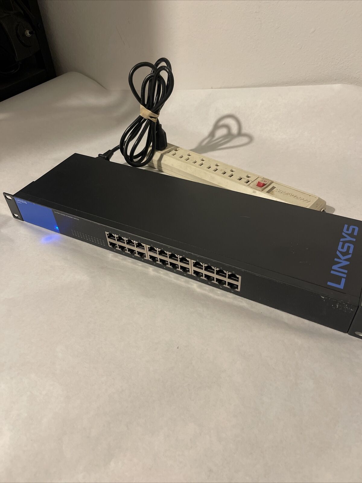 Linksys 24- Port gigabit Ethernet Switch Se3024
