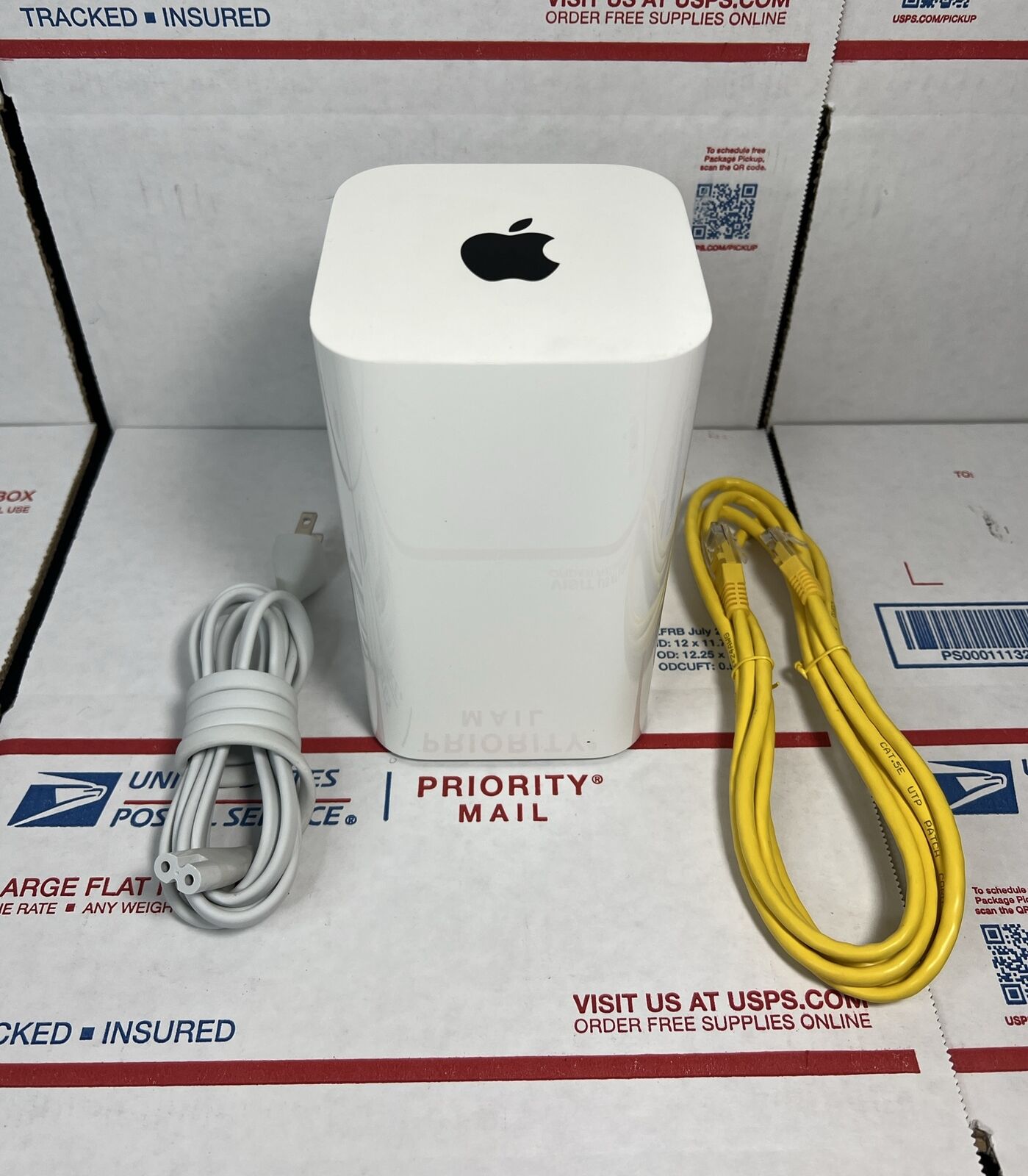 Apple A1521 Airport Extreme Base Station (6th Gen) +  SAME DAY SHIP - WARRANTY