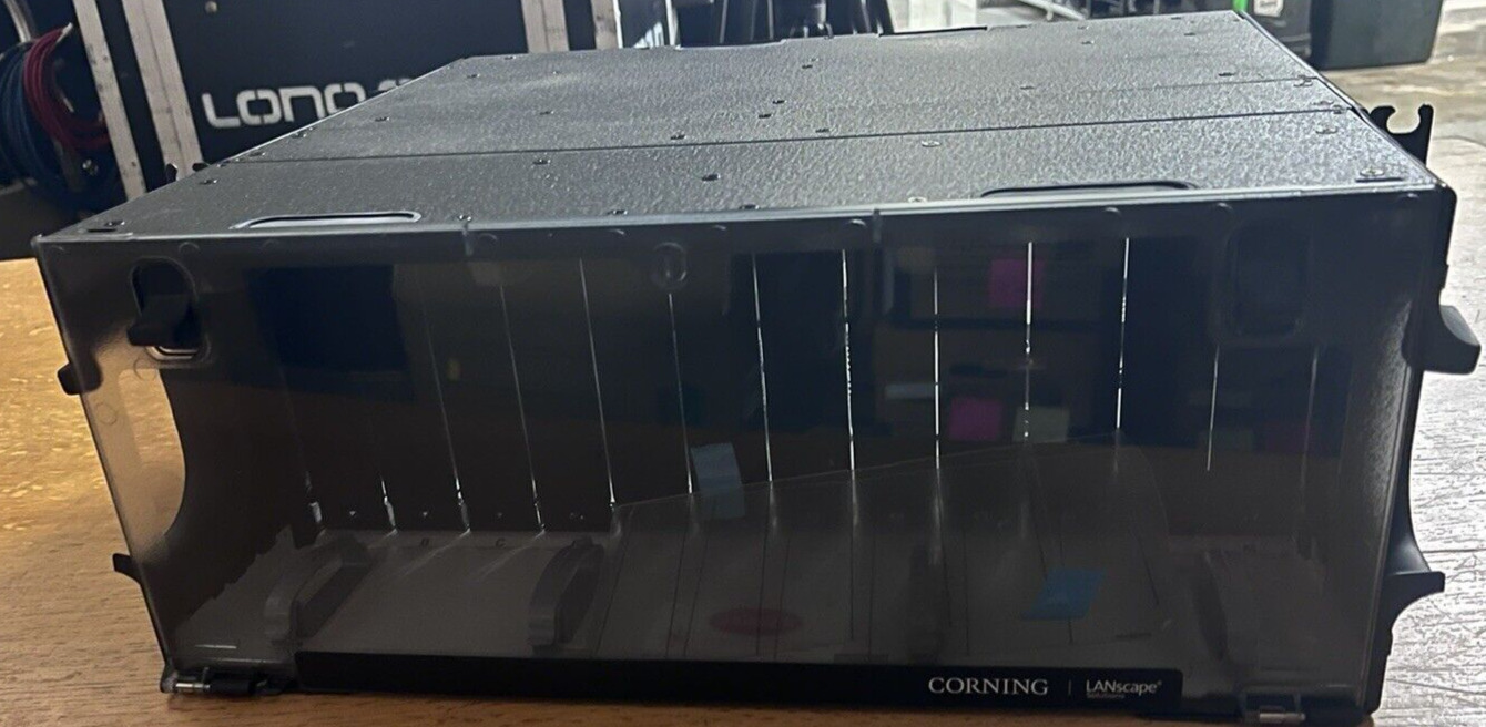 Fiber Optic Termination Box - Corning CCH 4U
