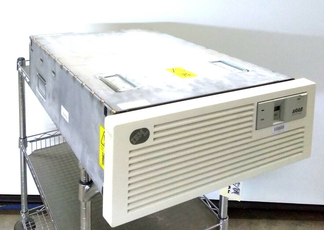 IBM 9337-580 AS400 Disk Array Subsystem, SCSI, 8x 4.194GB HDD, 33.55GB Total
