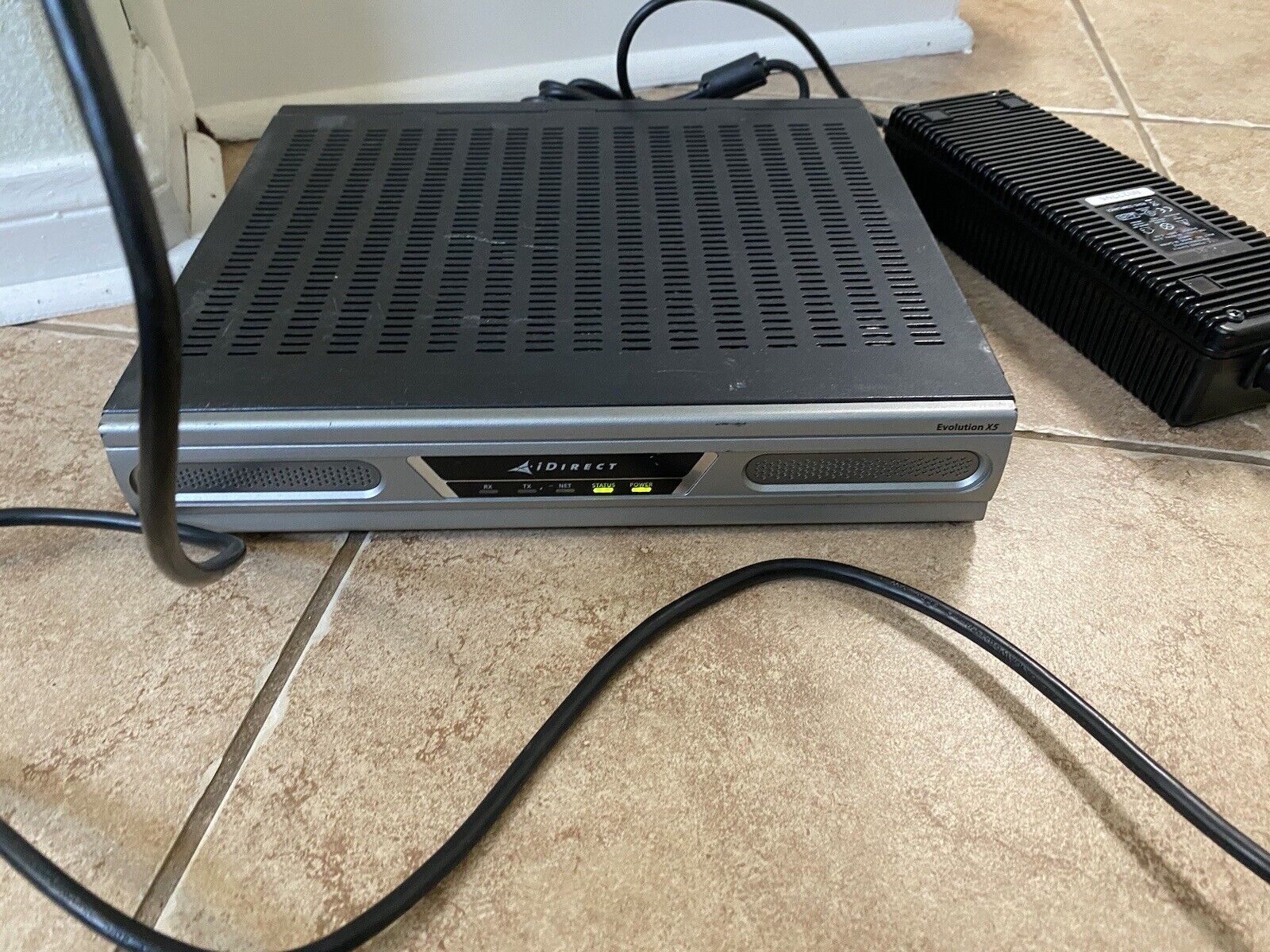 iDirect Evolution X5 Satellite Router with Power Supply power tested only AS IS