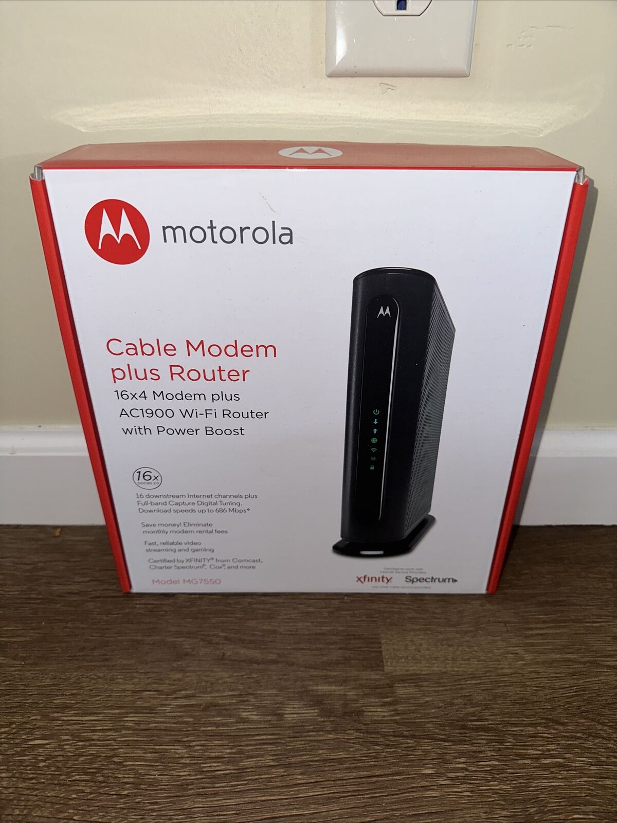 Motorola MG7550 16x4 Cable Modem Plus AC1900 WiFi Router