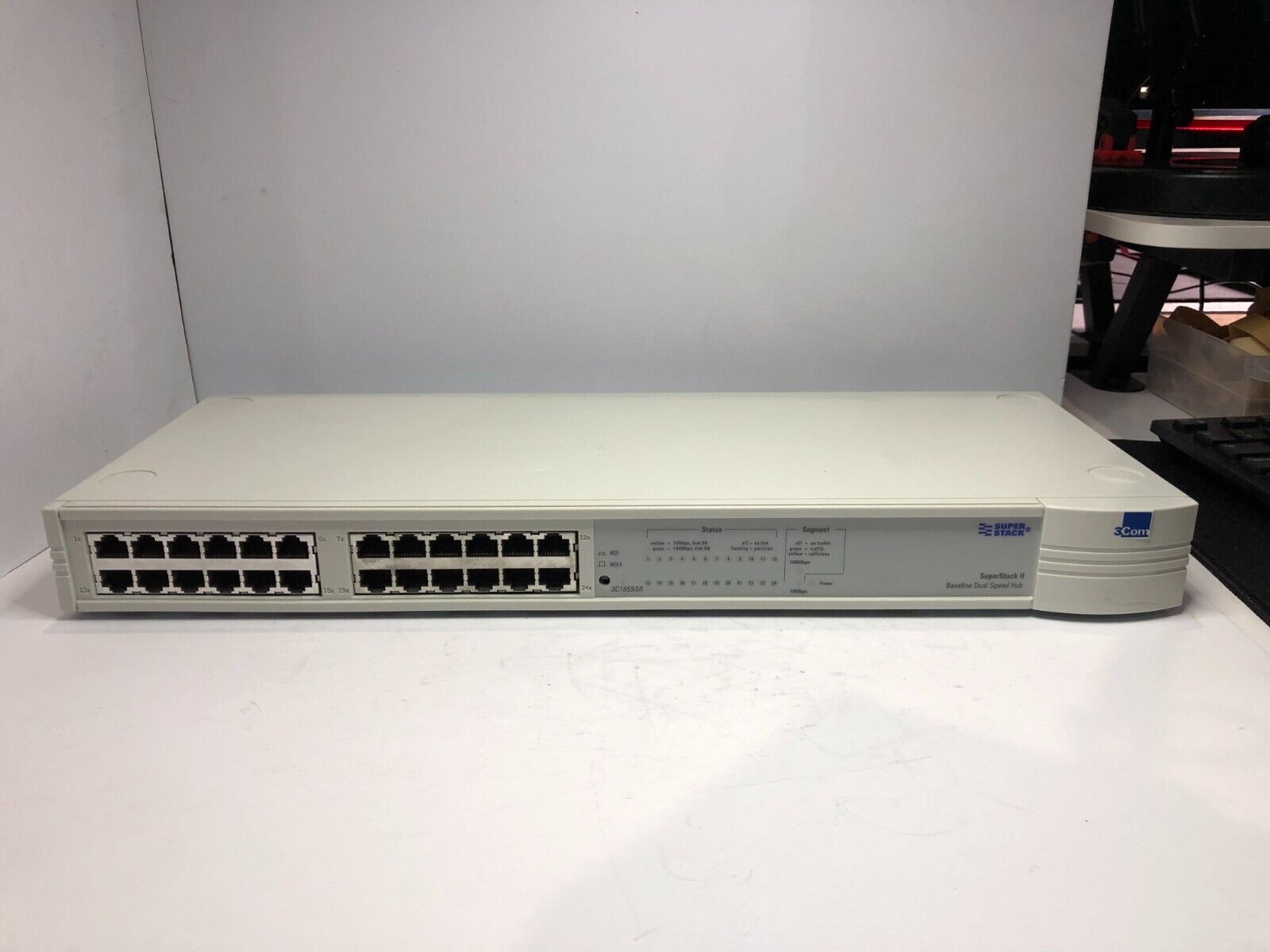 3Com Super Stack II | 24 Port Switch 3300 Dual Speed | 3C16980 | Tested USA