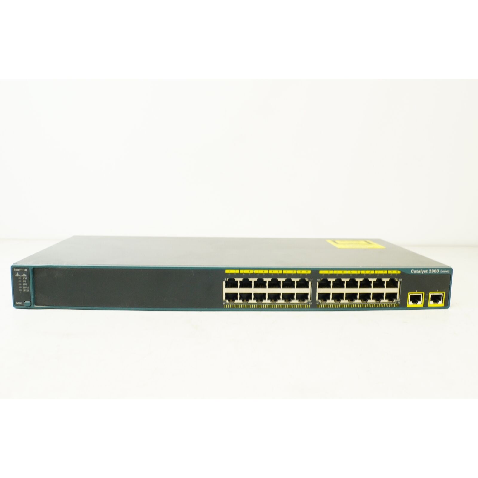 Cisco Catalyst WS-C2960-24TT-L V03 24-Port Network Switch