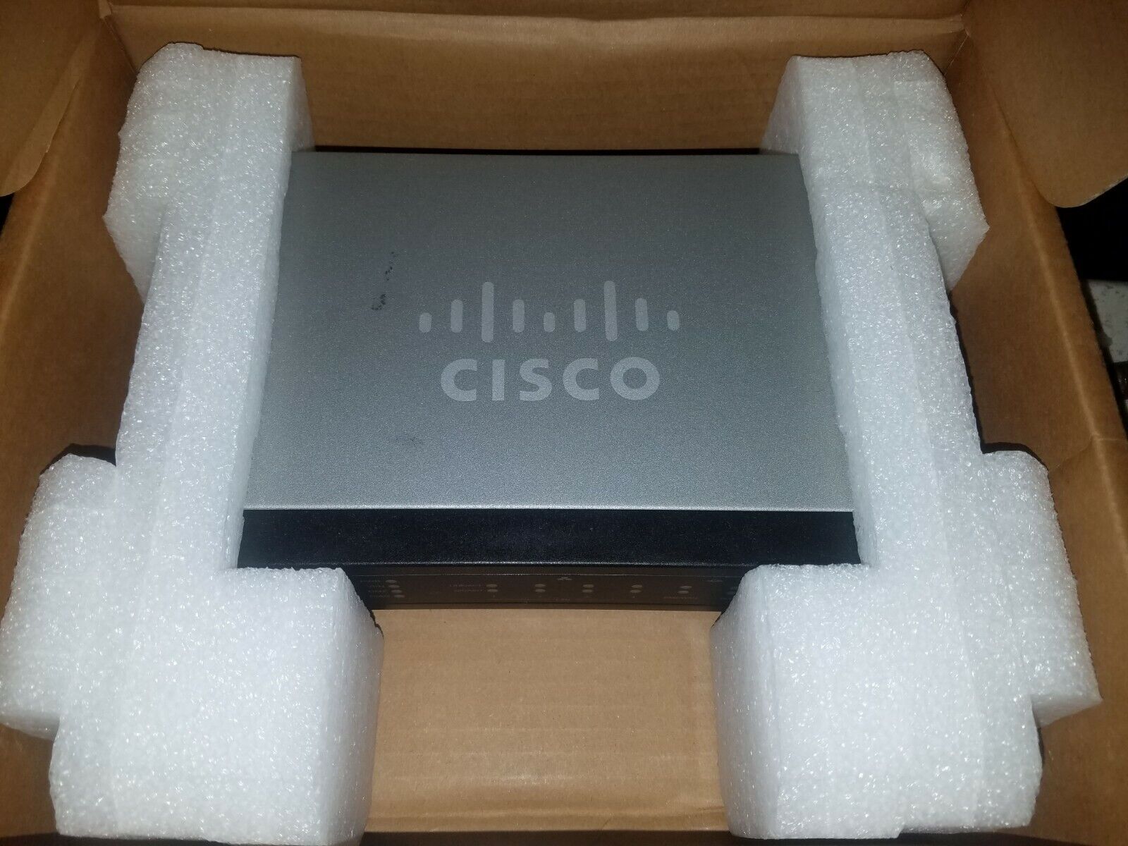 Cisco RV320-K9-NA Dual Gigabit WAN VPN Router for North America, Open Box