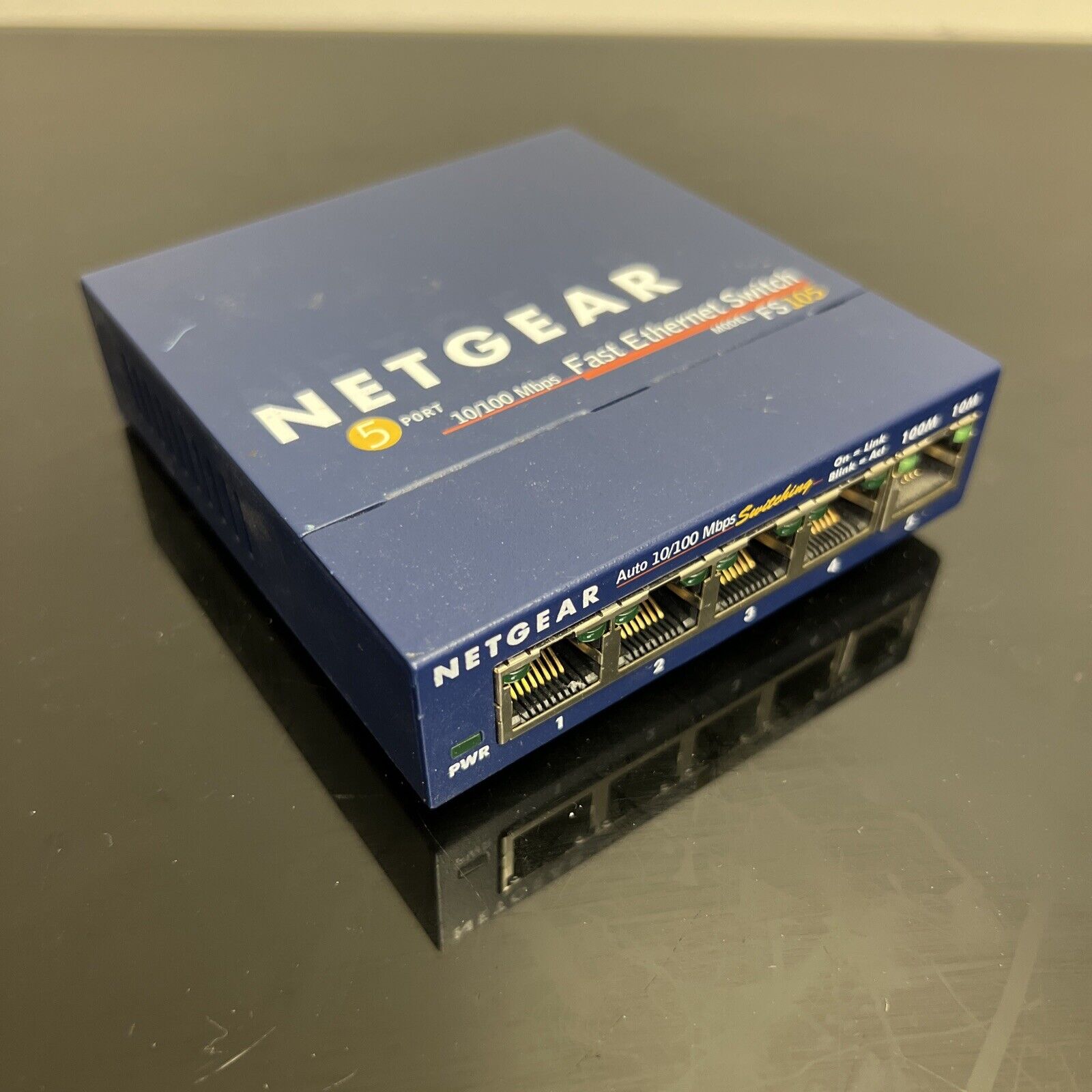 NETGEAR - ProSafe - FS105 - 5-port Desktop Switch 10/100 Mbps W/O Power Adapter