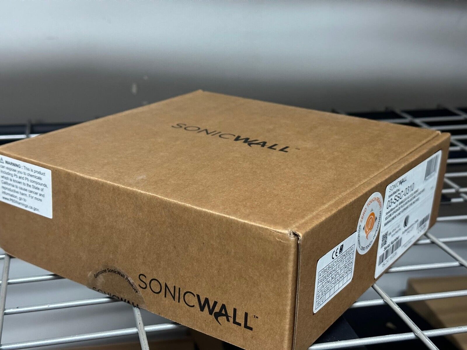 SonicWall SonicWave 641 Wireless Access Point 3YR Secure Cloud (03-SSC-0310)