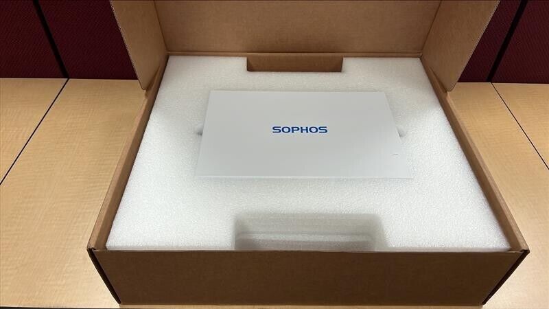 Sophos XGS 2300 Next-Gen Firewall - US Power Cord (XG2CTCHUS) - Open Box