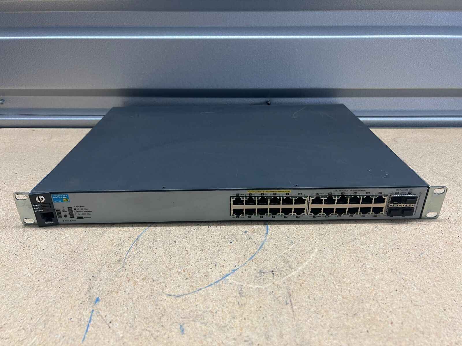 HP J9773A, 2530-24G PoE+ 24-Port Gigabit Network Switch
