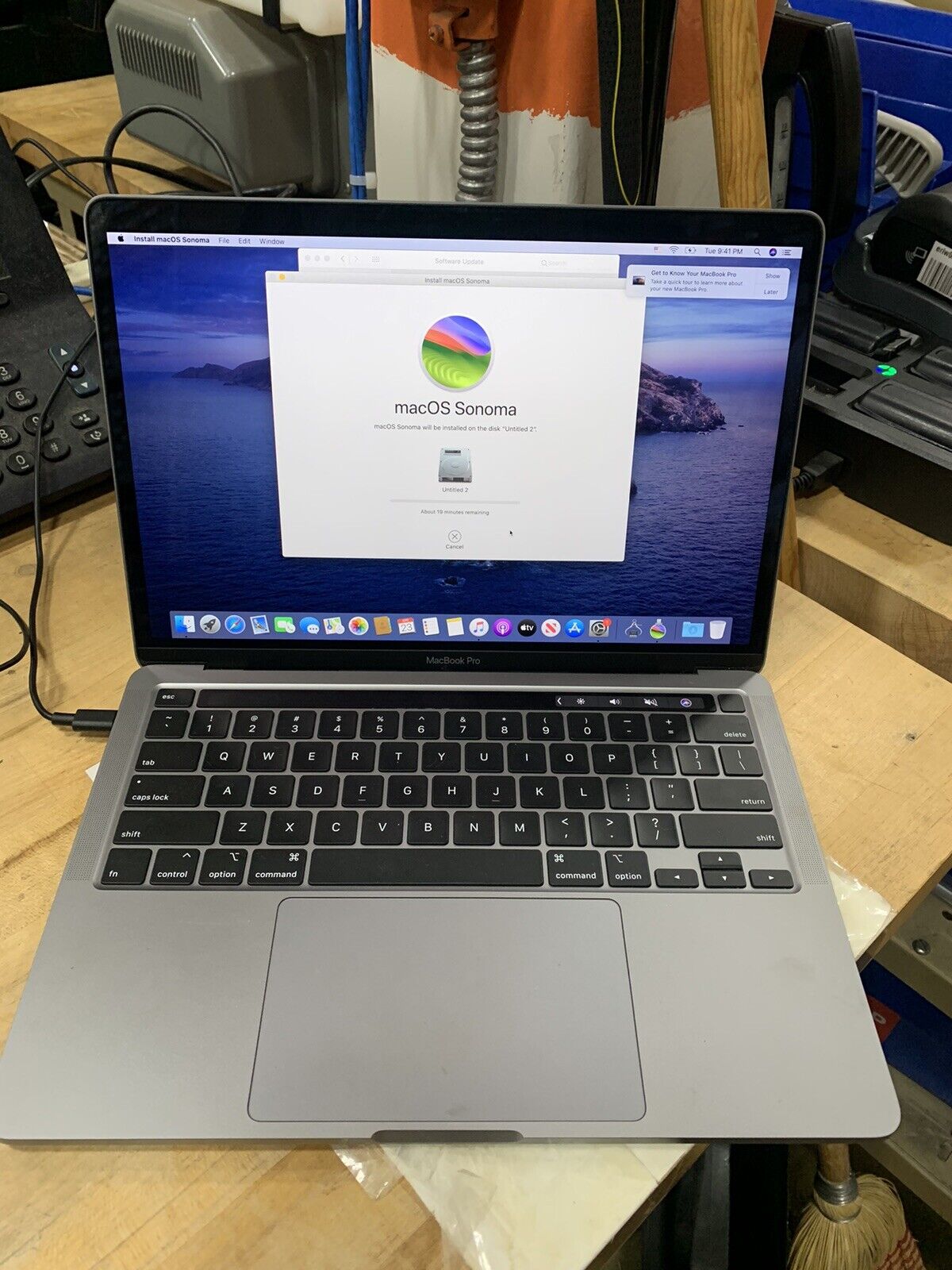 MacBook Pro (13 Inch, 2020, Four Thunderbolts 3 Ports)