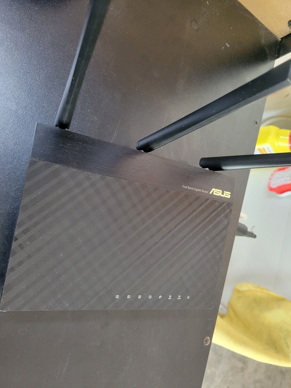 ASUS RT-AC68U AC1900 4 Port Gigabit Wireless AC Router REFURBISHED BY ASUS 
