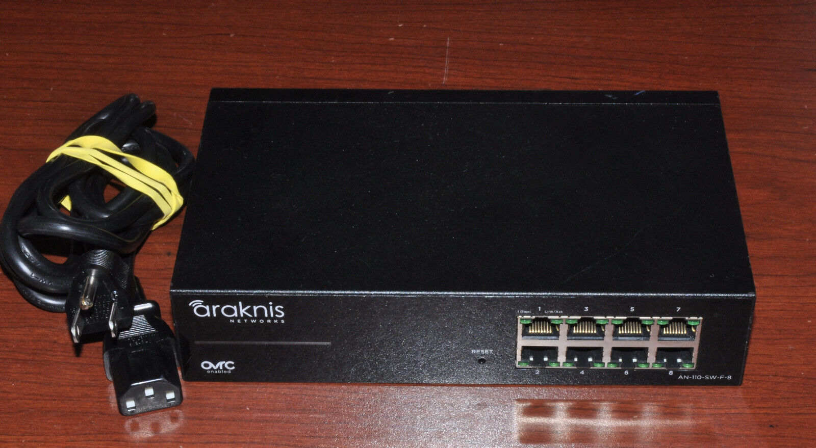 Araknis Networks AN-110-SW-F-8 110-Series 8-Port Gigabit Network Switch BB3