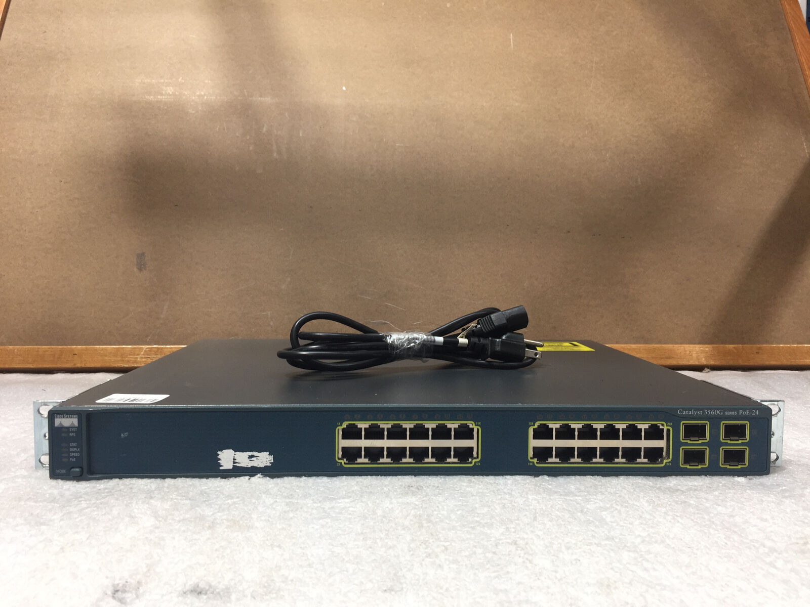 Cisco WS-C3560G-24PS-S 24 Ethernet 10/100/1000 4 SFP Gigabit Ethernet ports