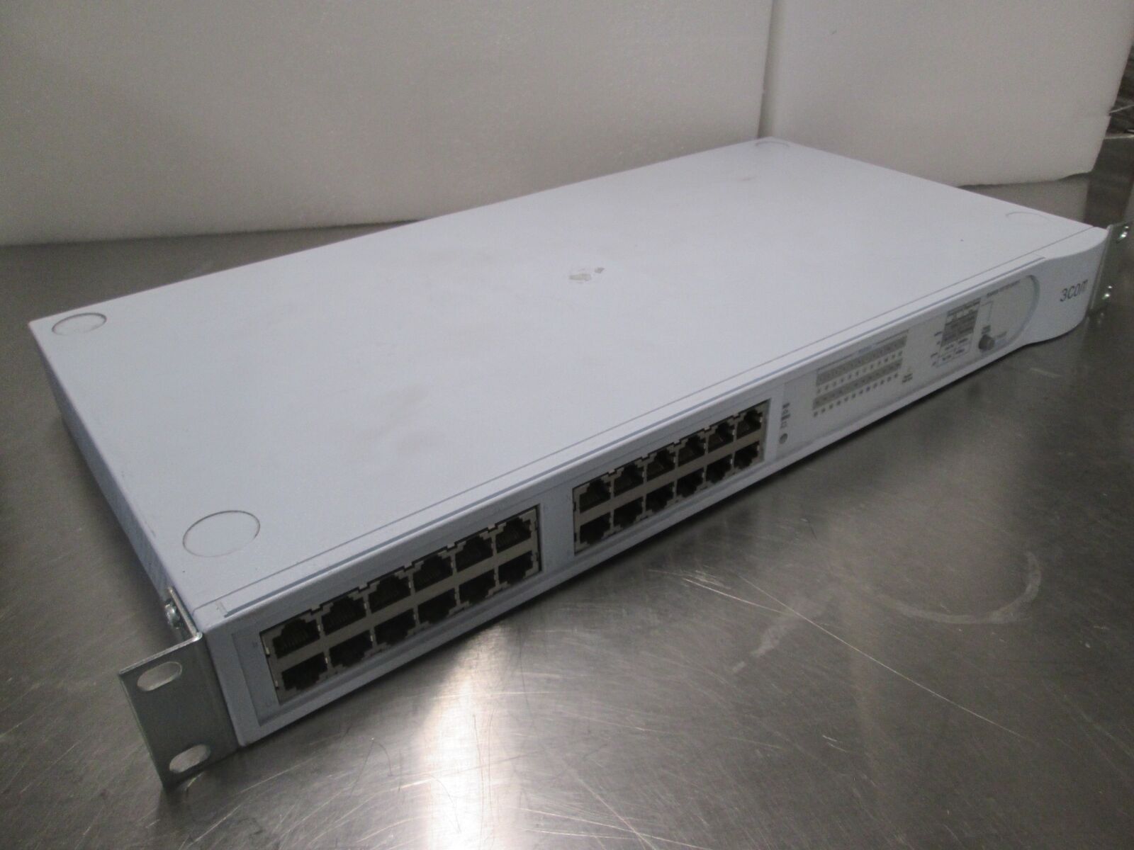 3Com, 24 Port Switch, SuperStack, 3C16465B, Ethernet Switch, Used