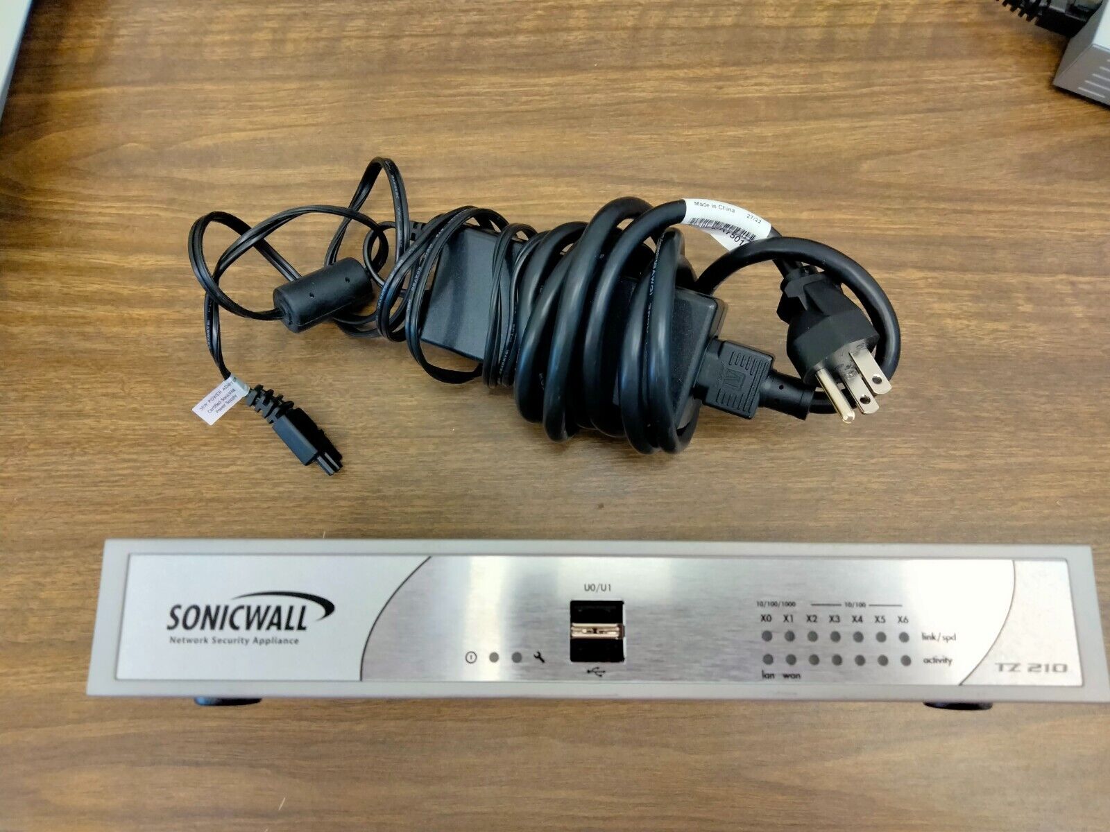 SonicWall TZ 210 Wireless-N APL20-065 WLAN Network Security Firewall Appliance