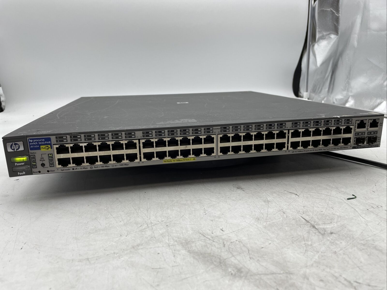 HP ProCurve J8165-69001 48-Port Fast PoE Ethernet Switch 2650-PWR J8165A MW5G2