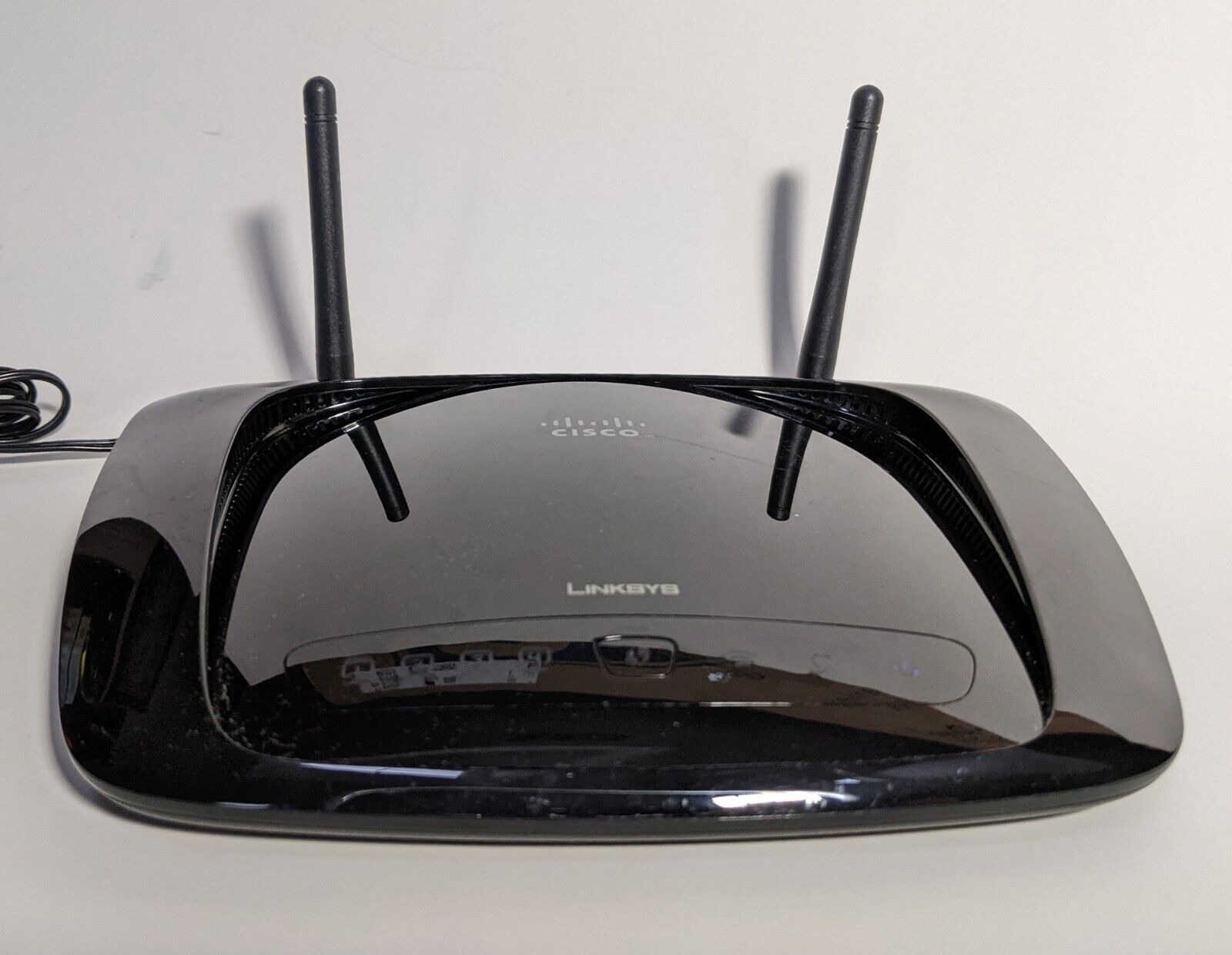 Linksys Wireless-N Broadband Router WRT160NL by CISCO - 4-Port 10/100Mbps