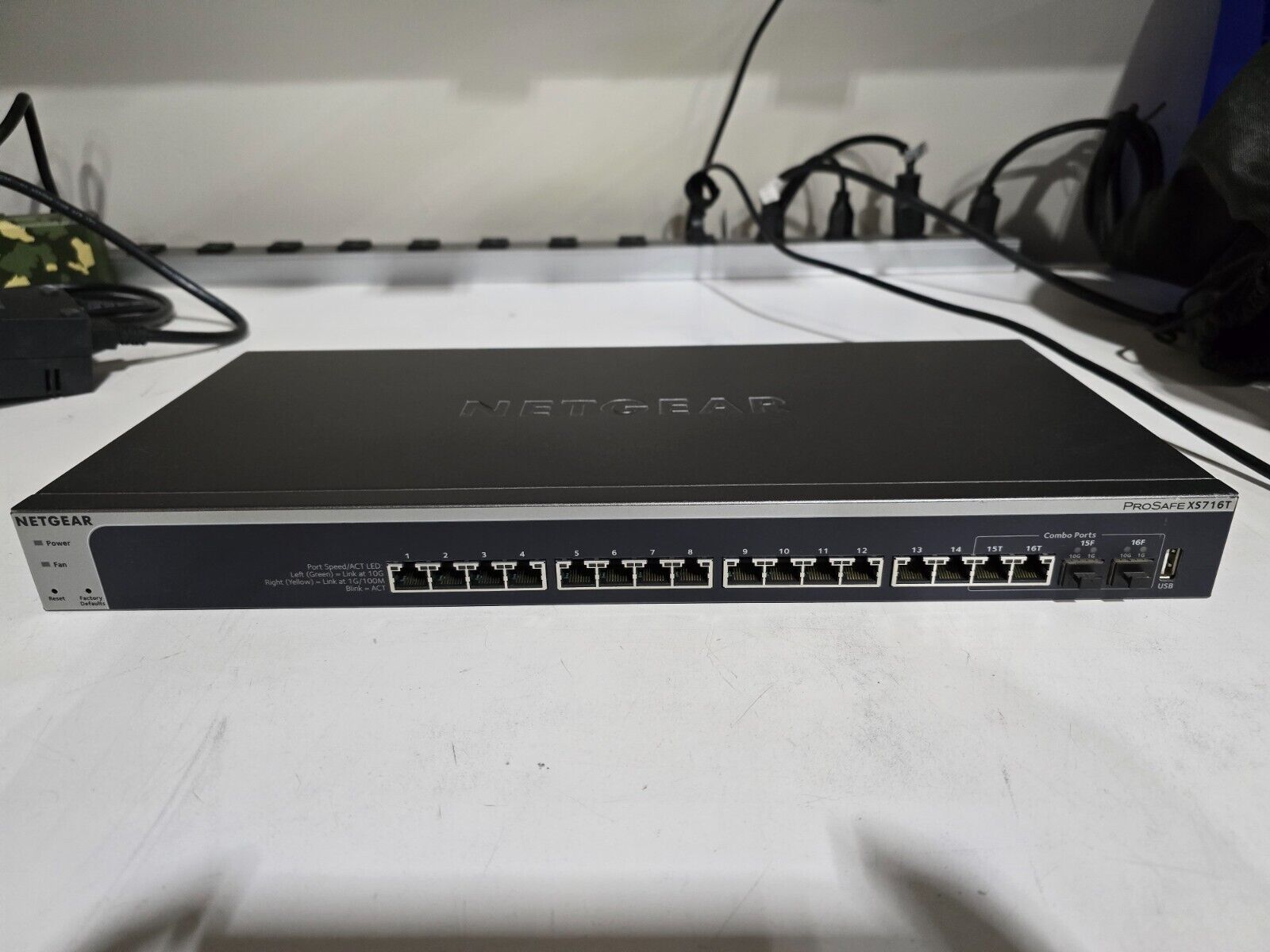 Netgear 16-Port 10-Gigabyte Ethernet Smart Switch XS716T