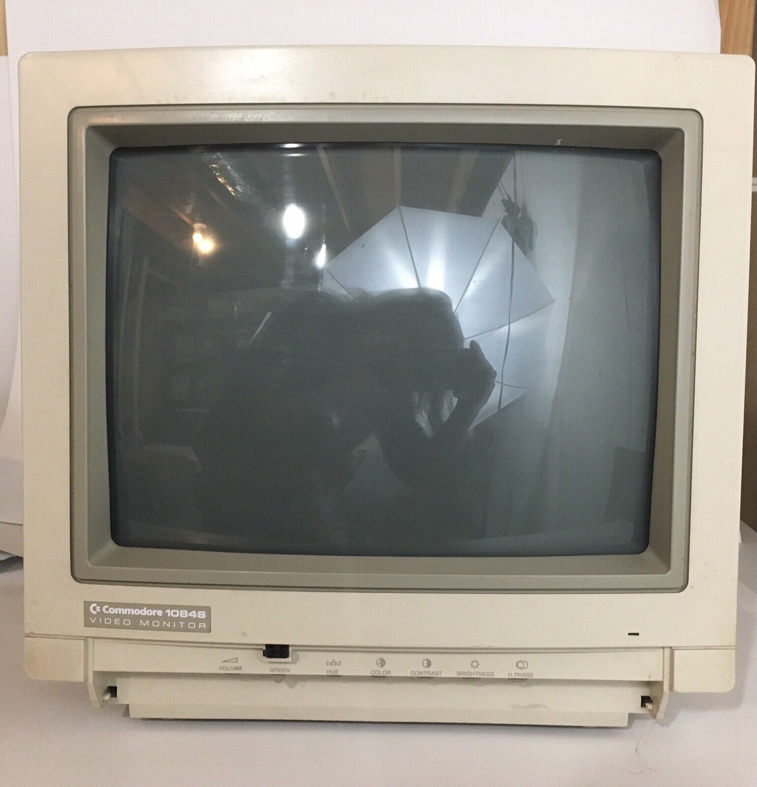 Commodore 1084S Amiga Monitor - Working