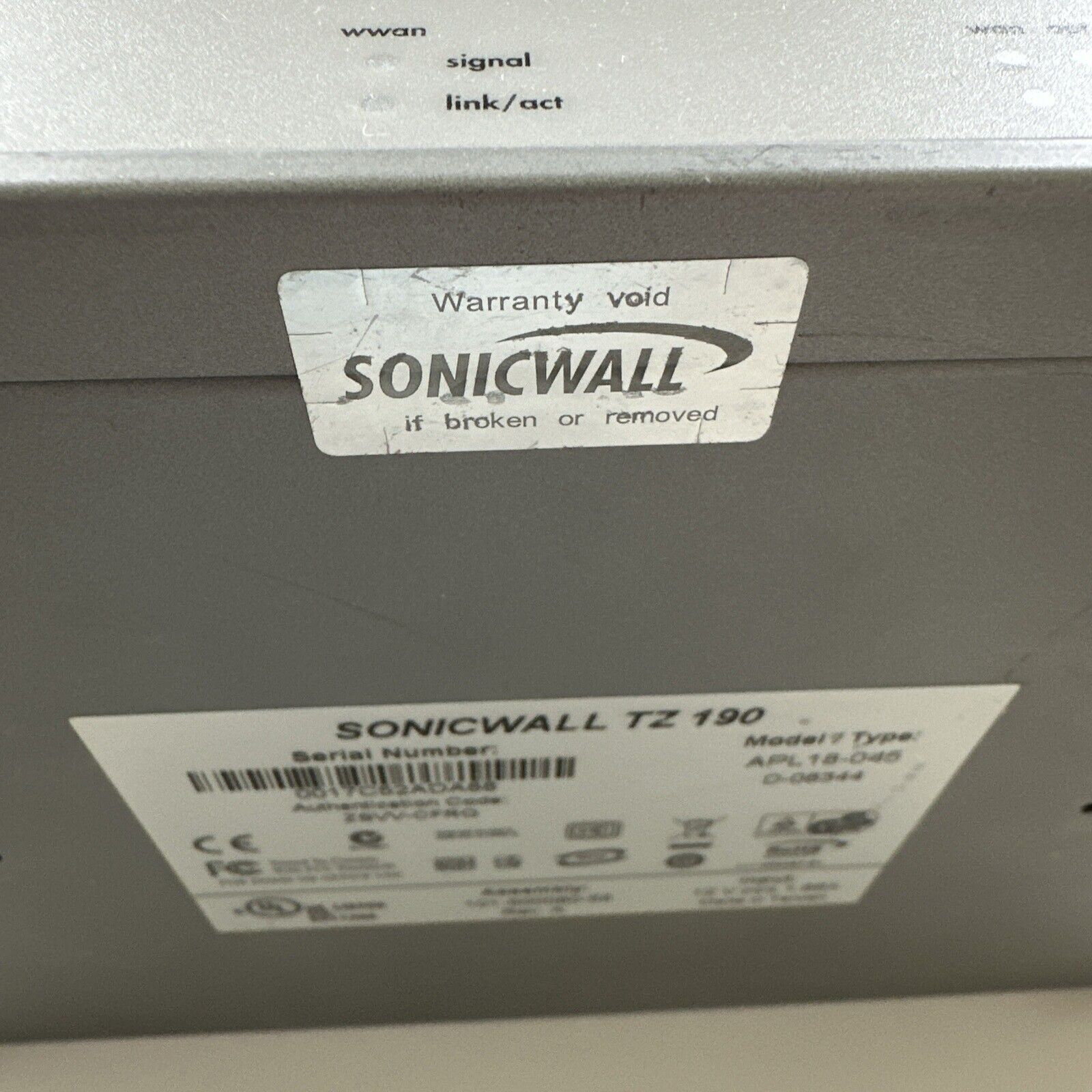 SONICWALL TZ-190 VPN FIREWALL SECURITY UNLIMITED NODES APL18-045