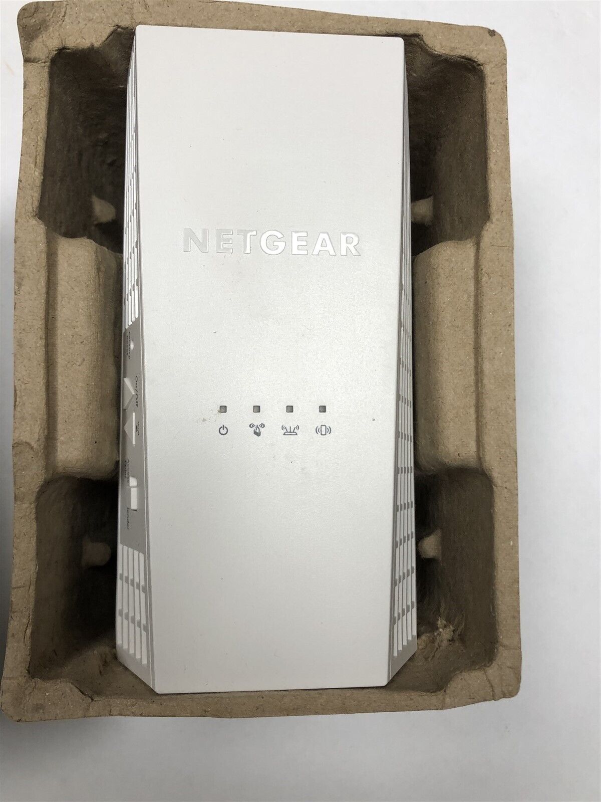 Netgear EX6400-100NAS AC-1900 Dual-Band Wireless Range Extender